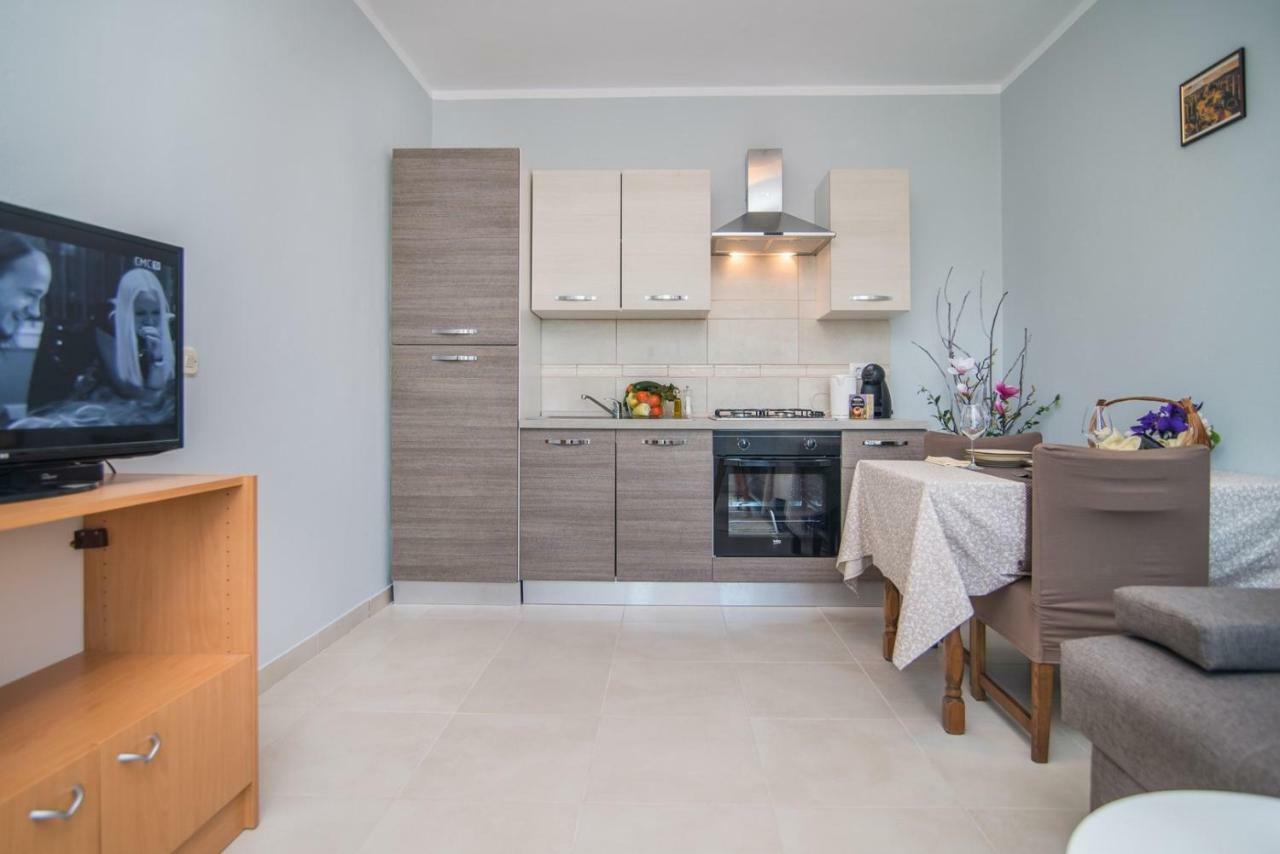 Apartment With Terrace In Filipana Marcana Экстерьер фото